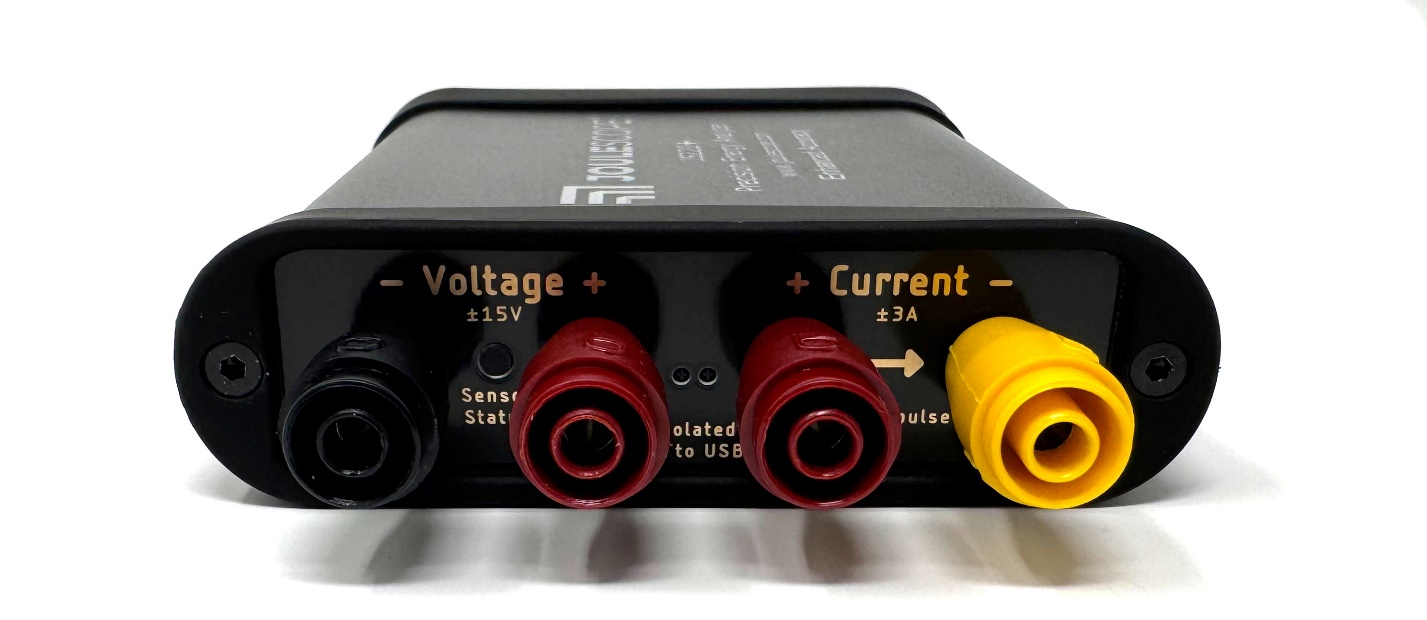 JS220+ front panel with safety banana jacks